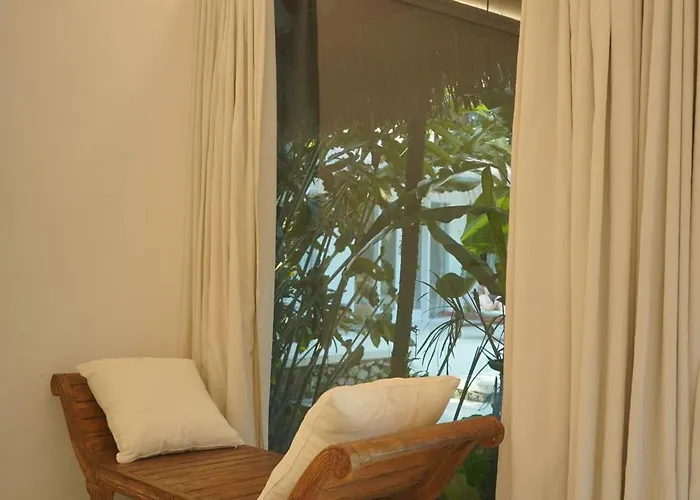 Joy Hotel